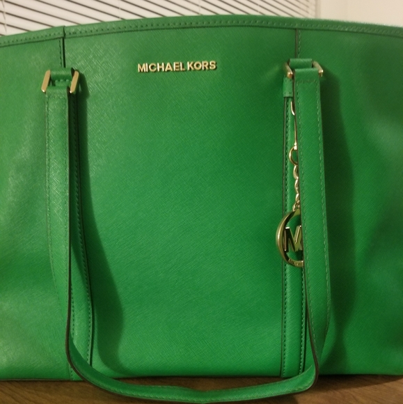 Michael Kors Handbags - Large Michael Kors Tote with laptop pocket